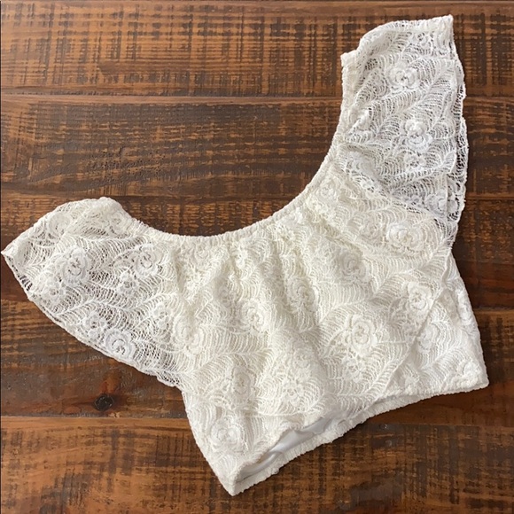 Charlotte Russe cream lace off the shoulder crop - Picture 1 of 5